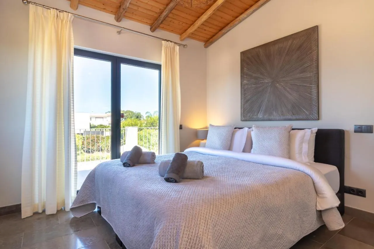 Vivenda Alfinia Villa Carvoeiro  Holiday home